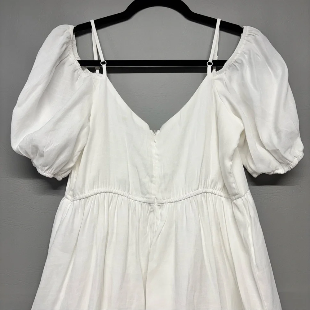 ✨HYFVE White Mini Dress Size M
